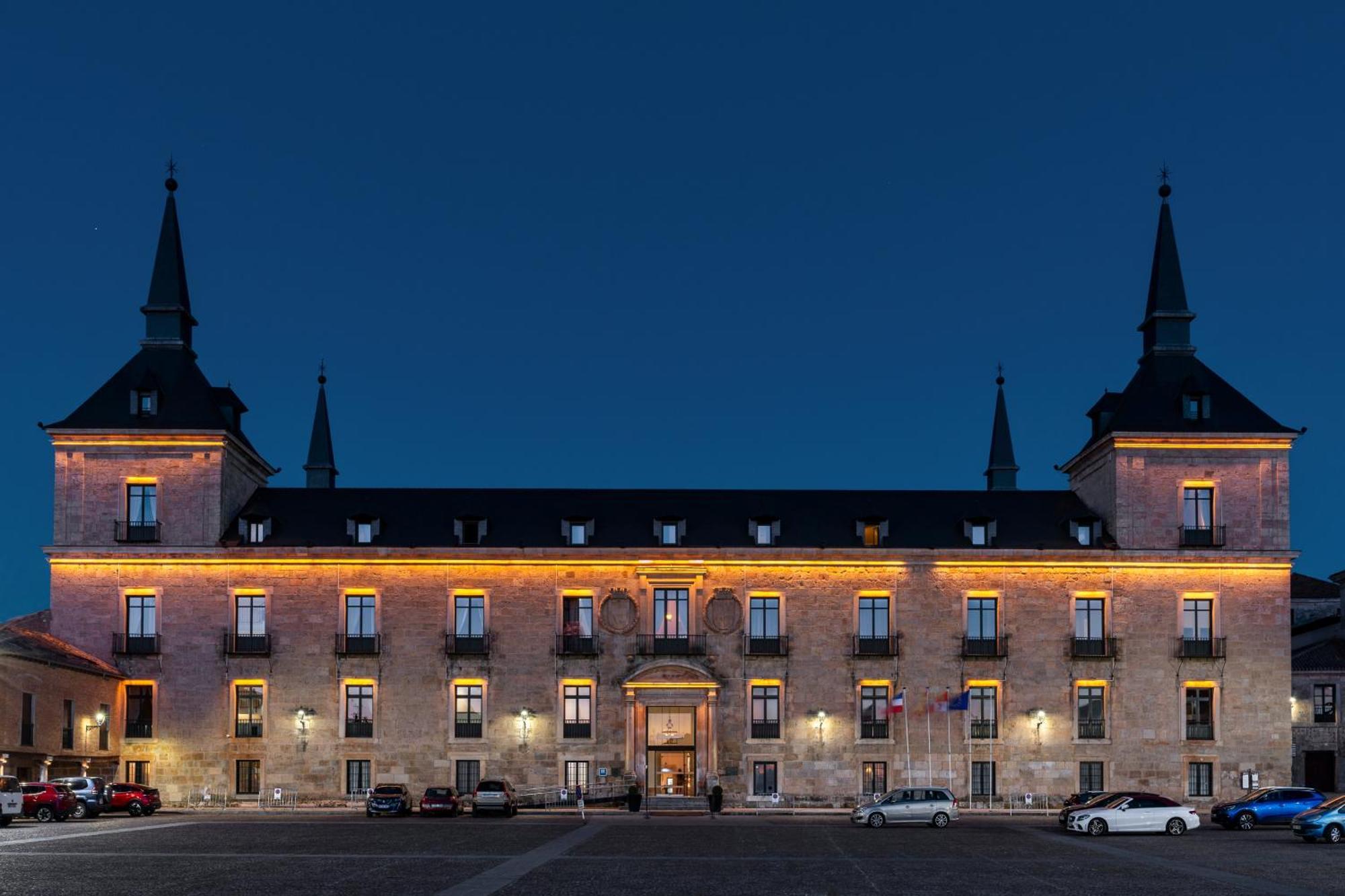 Parador De Lerma Hotel Exterior photo