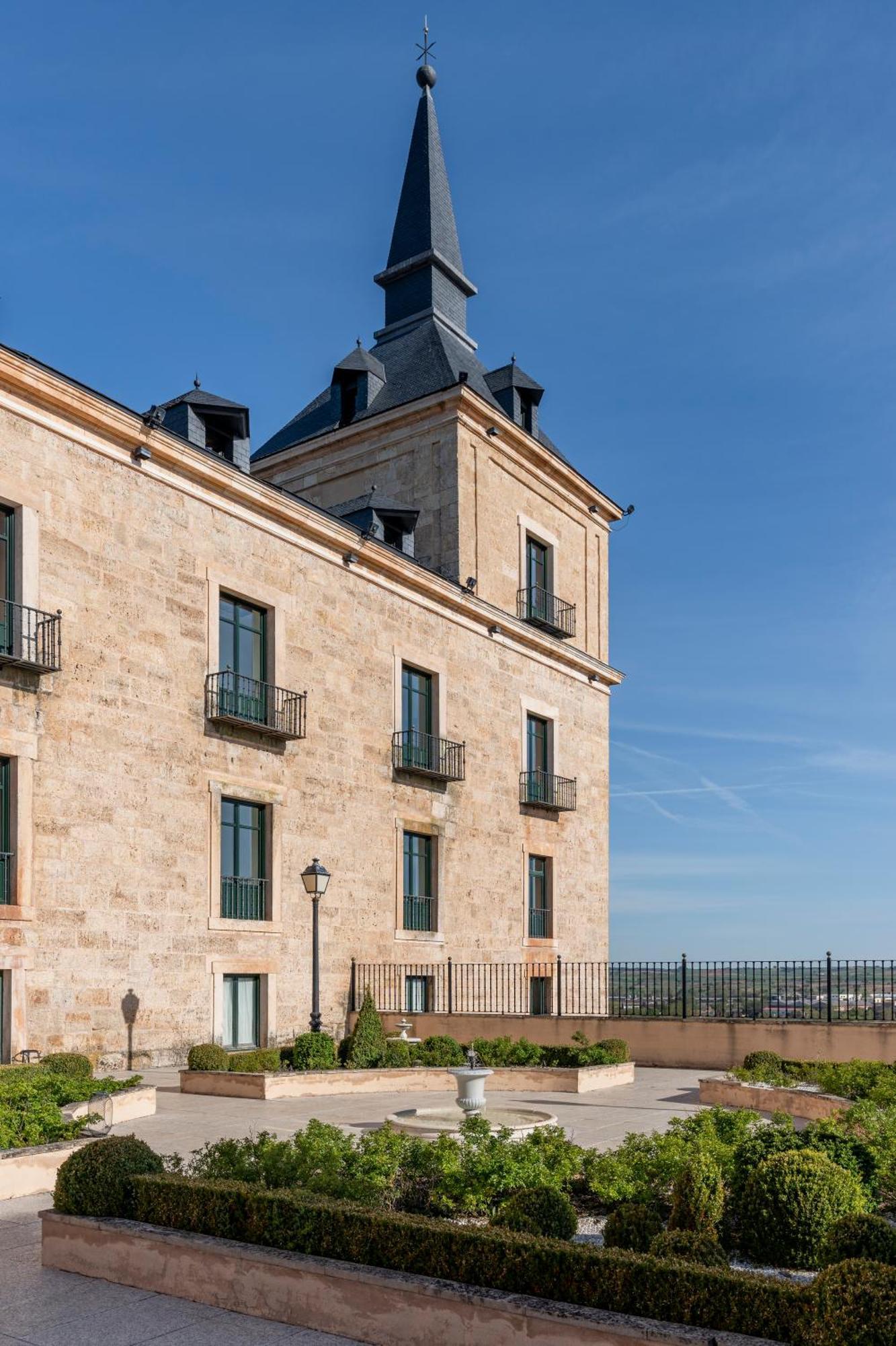 Parador De Lerma Hotel Exterior photo